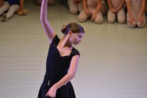 Učiteljica Mica - Karin Antunović se predaja plesu